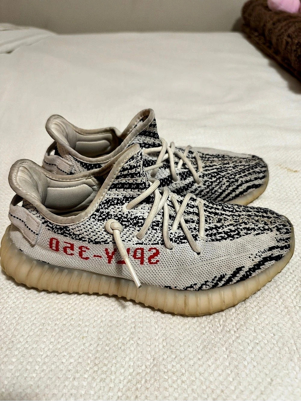 adidas Yeezy Boost 350 V2 Sneakers White & Black US Men’s 7.5